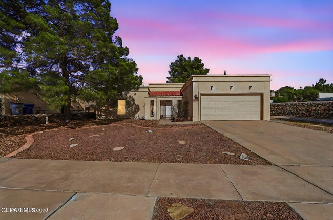 Building Photo - 604 La Chapa Ave