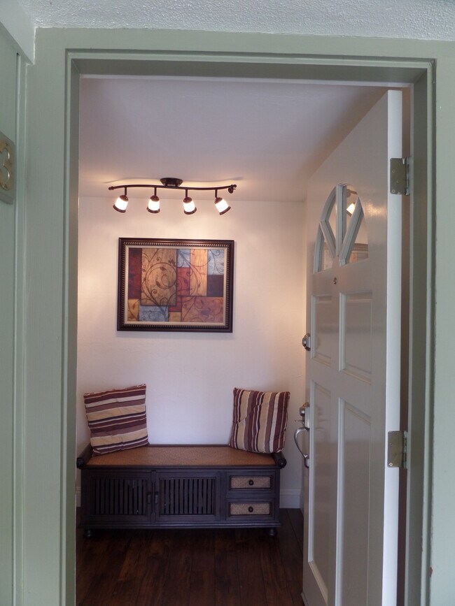 Foto del edificio - 2353 Sharon Rd