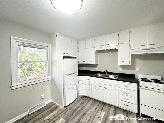 Foto del edificio - 3317 SE 4th St