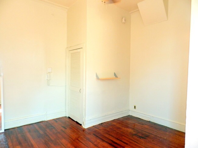 Building Photo - 2227 Delancey Pl