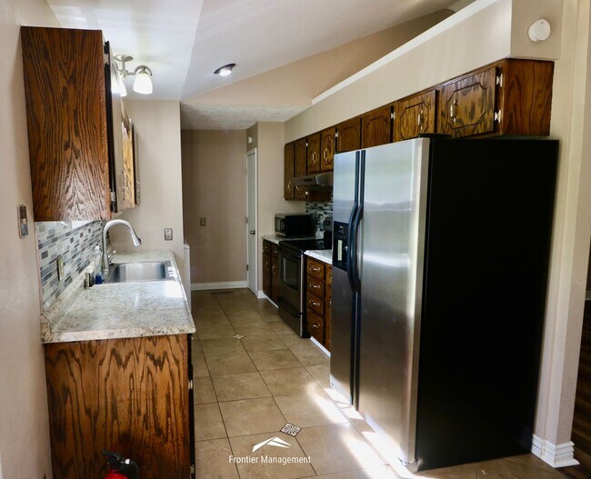 Foto del edificio - 2607 Rogers Blvd