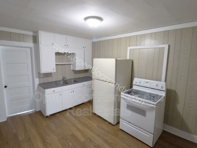 Foto del edificio - 2919 S Harrison St
