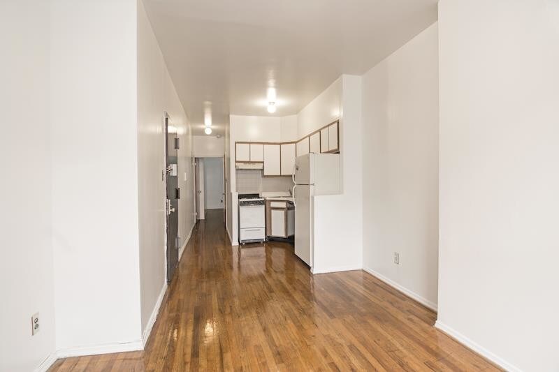 Primary Photo - 1363 Nostrand Avenue