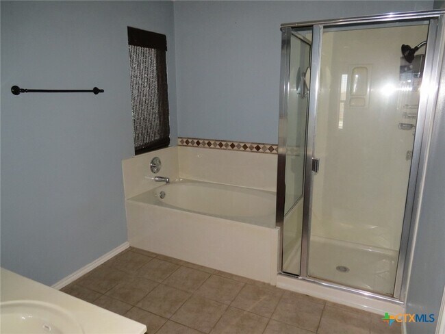 Foto del edificio - 5100 Lions Gate Ln
