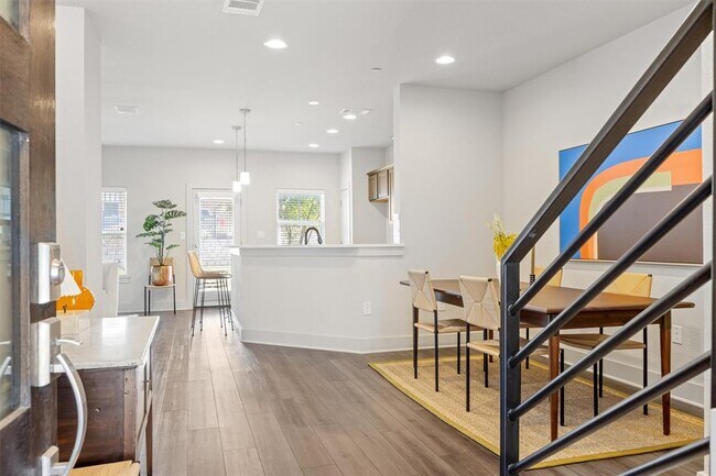 Foto del edificio - 2056 Local Rebel Lp