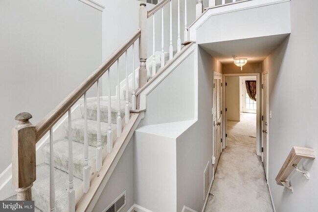 Building Photo - 2702 Snowmill Ct