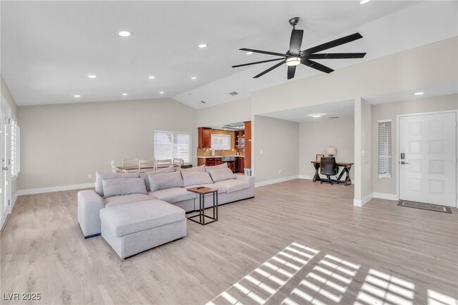 Foto del edificio - 2312 Fairbourne Way