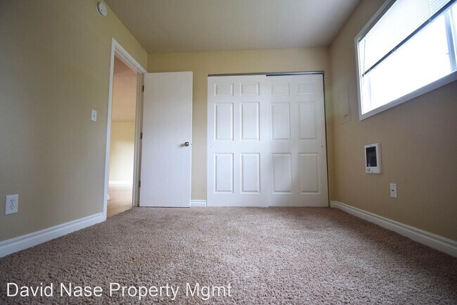 Building Photo - 5025 SW Menlo Dr