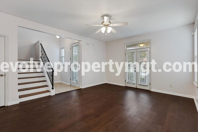 Foto del edificio - 1250 Island Pl E