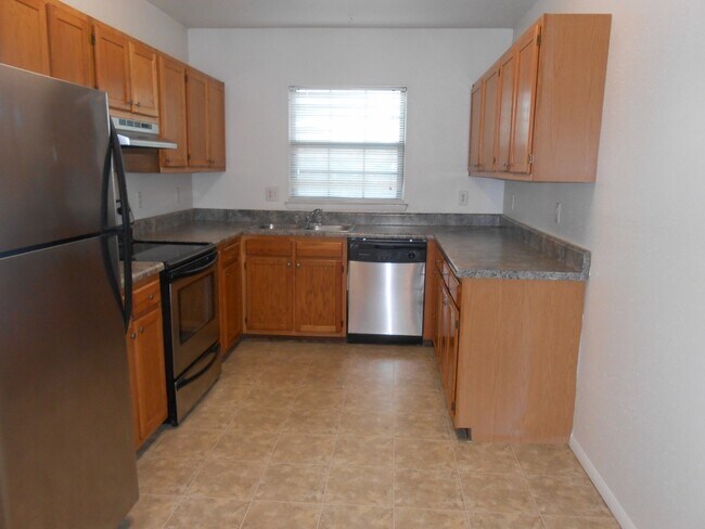 Cocina - Tuckernuck Trail