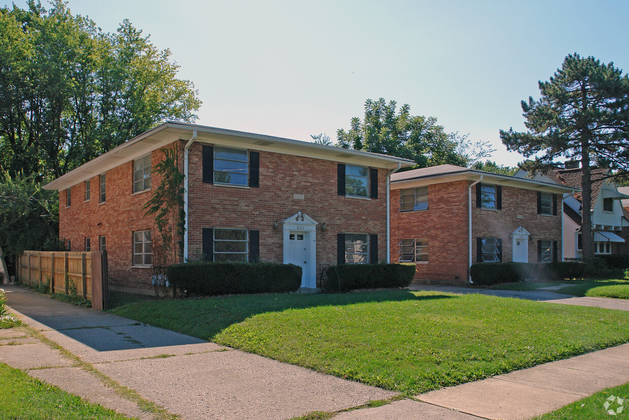 Primary Photo - 824-826 Shroyer Rd