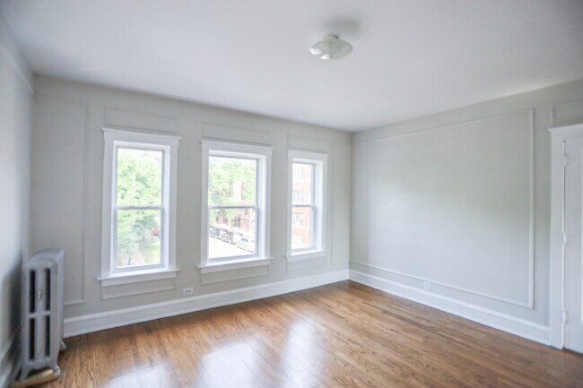 Building Photo - 2659 N Spaulding Ave