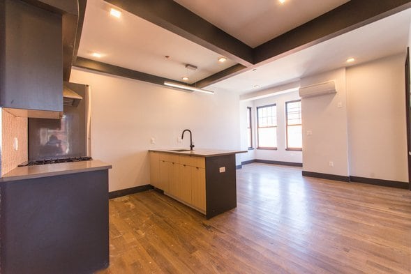 Building Photo - 370 Throop Ave