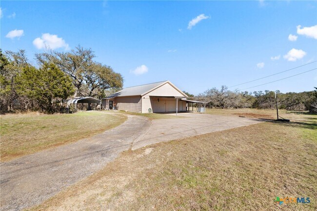Foto del edificio - 322 Oakwood Loop