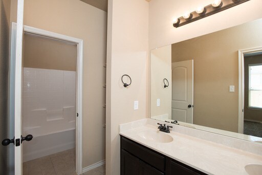 Foto del edificio - BEAUTIFUL 3 BEDROOM DUPLEX LOCATED IN WACO...