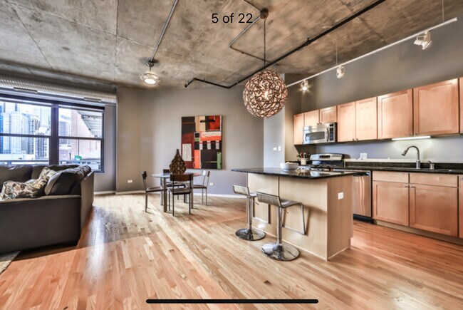 Living area/kitchen - 849 N Franklin St