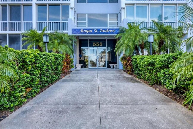 Building Photo - 555 S Gulfstream Ave
