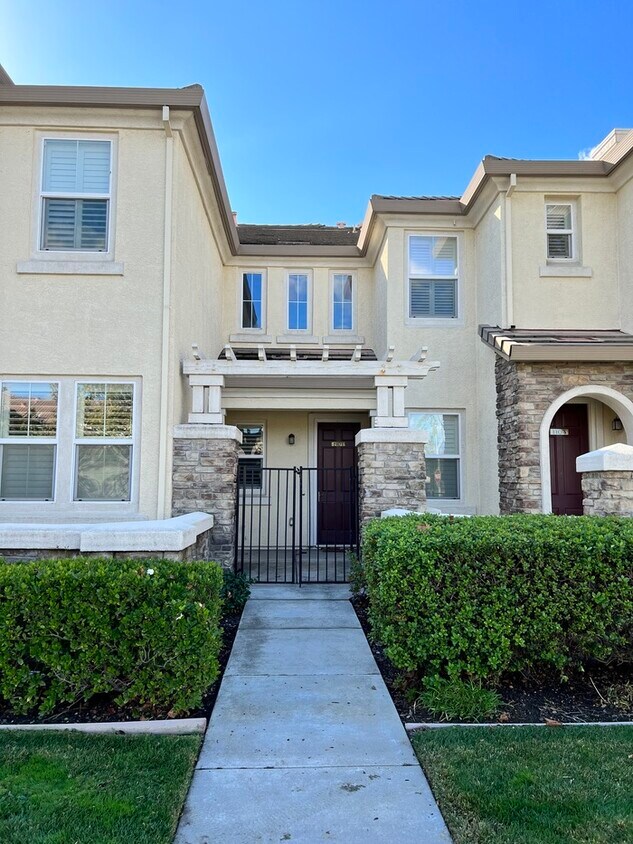 4059 Innovator Dr Unit 1101, Sacramento, CA 95834 Condo for Rent in