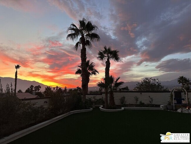 Foto del edificio - 9939 Vía Real