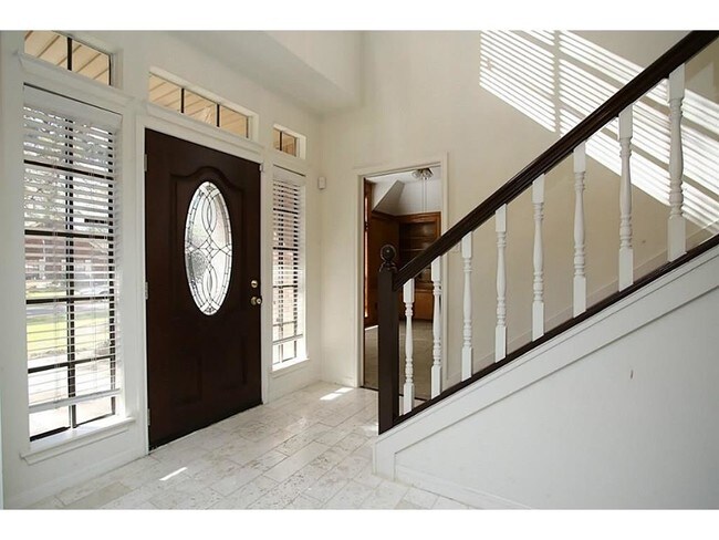 Foto del edificio - 15902 Mesa Gardens Dr