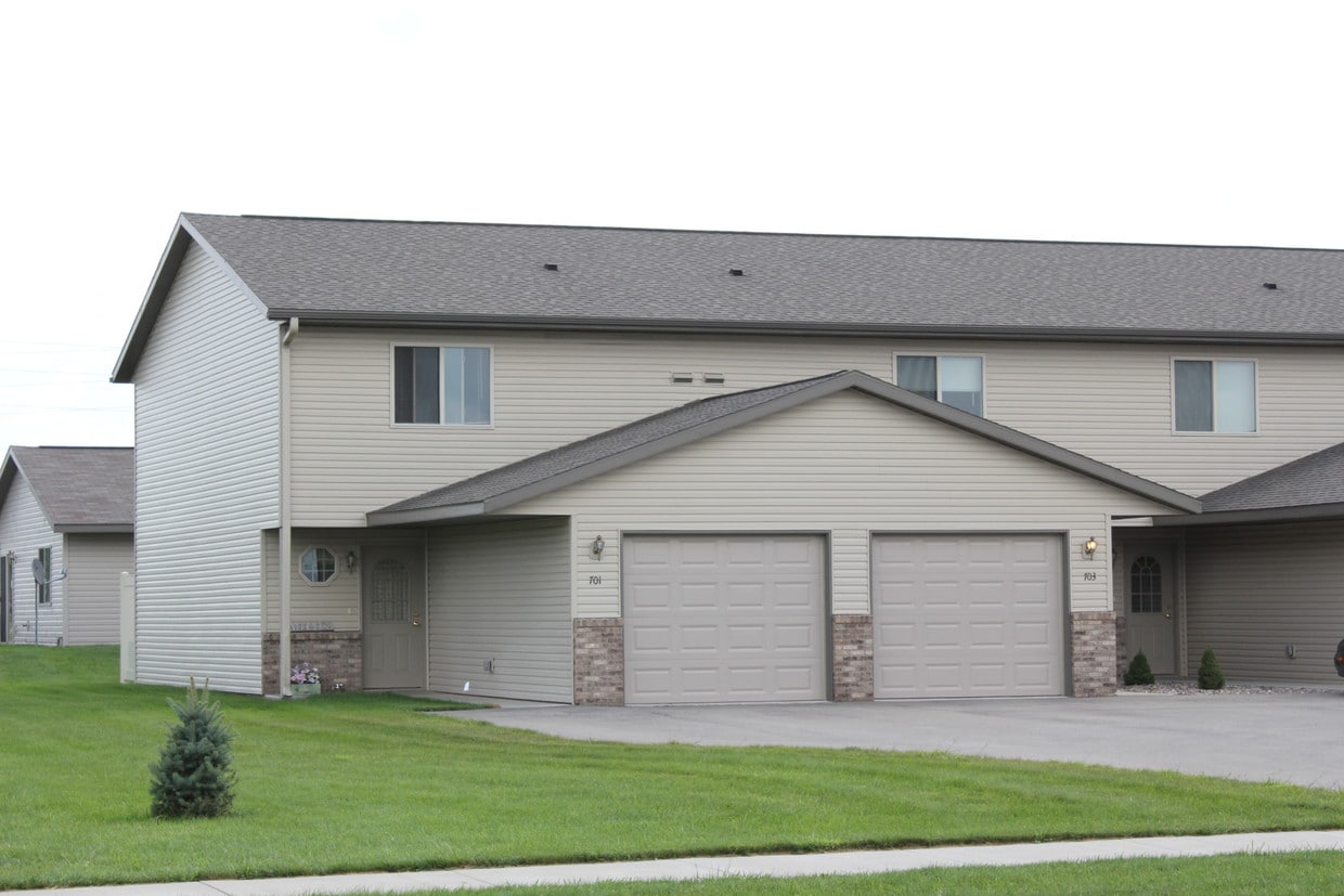 703 Angel Ct, Holmen, WI 54636 Townhome Rentals in Holmen WI
