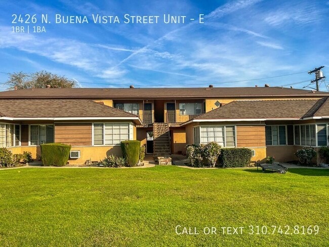 Building Photo - 2426 N Buena Vista St