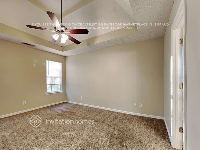 Building Photo - 917 Lopez Ln