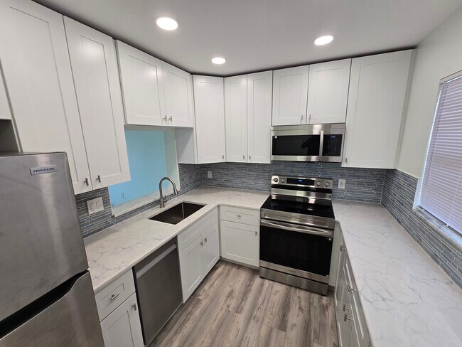 Foto del edificio - 10215 Regal Dr