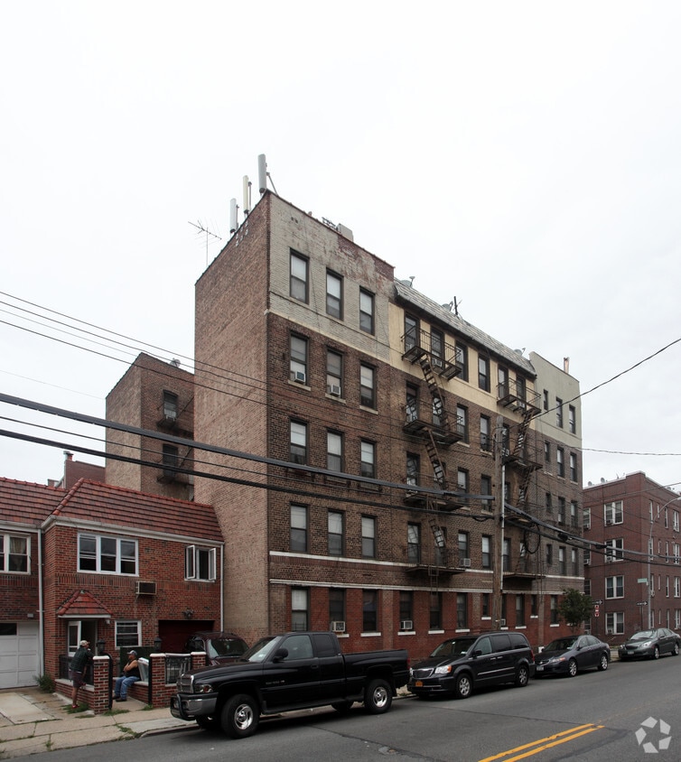 Building Photo - 41-42 66th St