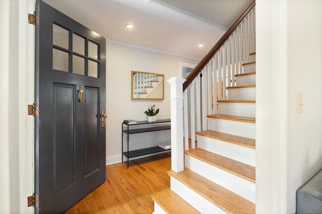 Foto del edificio - 142 Wells Hill Rd