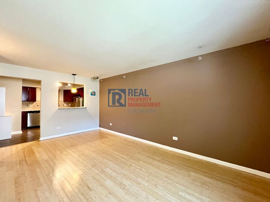 Foto principal - 20 S Logan St