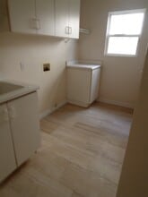 Building Photo - 6061 Caddington Row