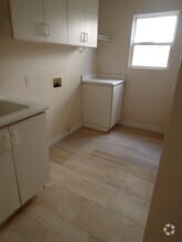 Building Photo - 6061 Caddington Row