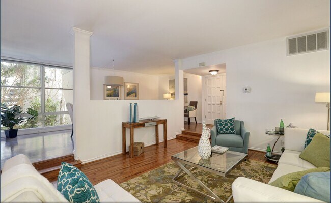 Living room, Dining room behind - 14144 Dickens St
