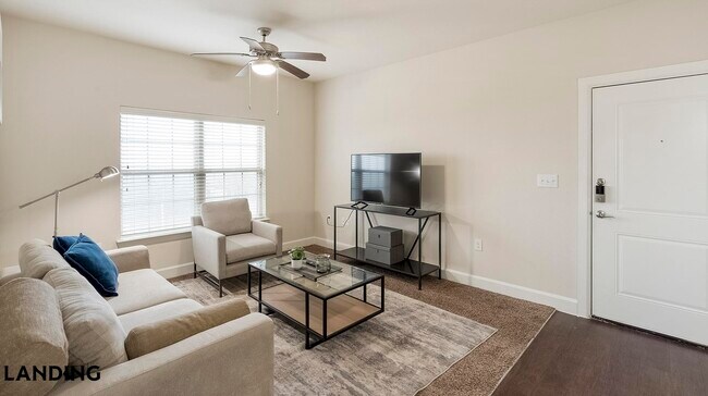 Building Photo - 2745 Westpointe Dr