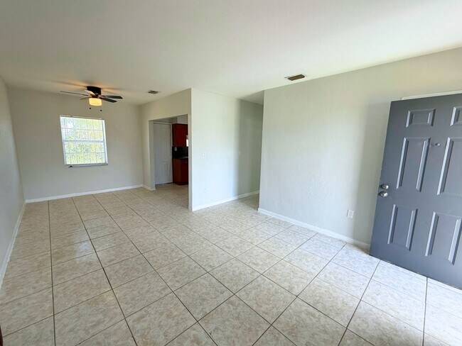 Foto del edificio - 15331 NW 29th Ave