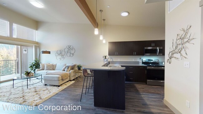 Building Photo - 315 E Coeur D'Alene Lake Dr