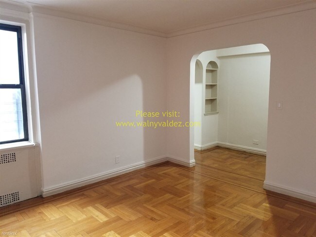 Foto del edificio - 2285 Bathgate Ave