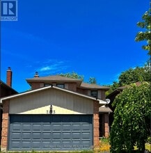 Building Photo - 393 Pickering Crescent