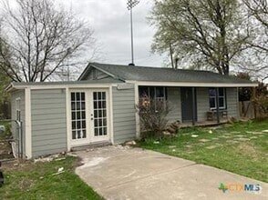 Building Photo - 103 Bulldog St
