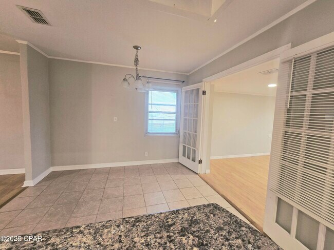 Foto del edificio - 3116 E 3rd St