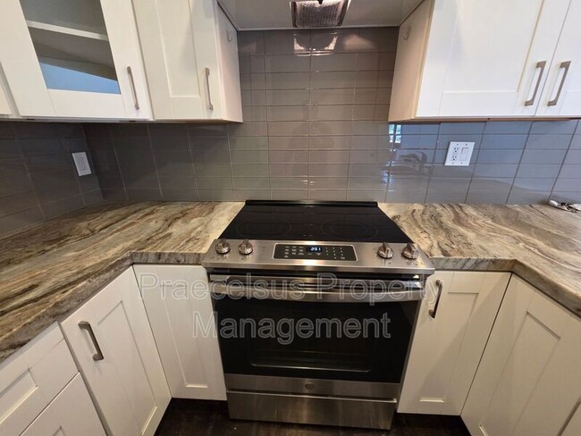 Building Photo - 7780 Margerum Ave