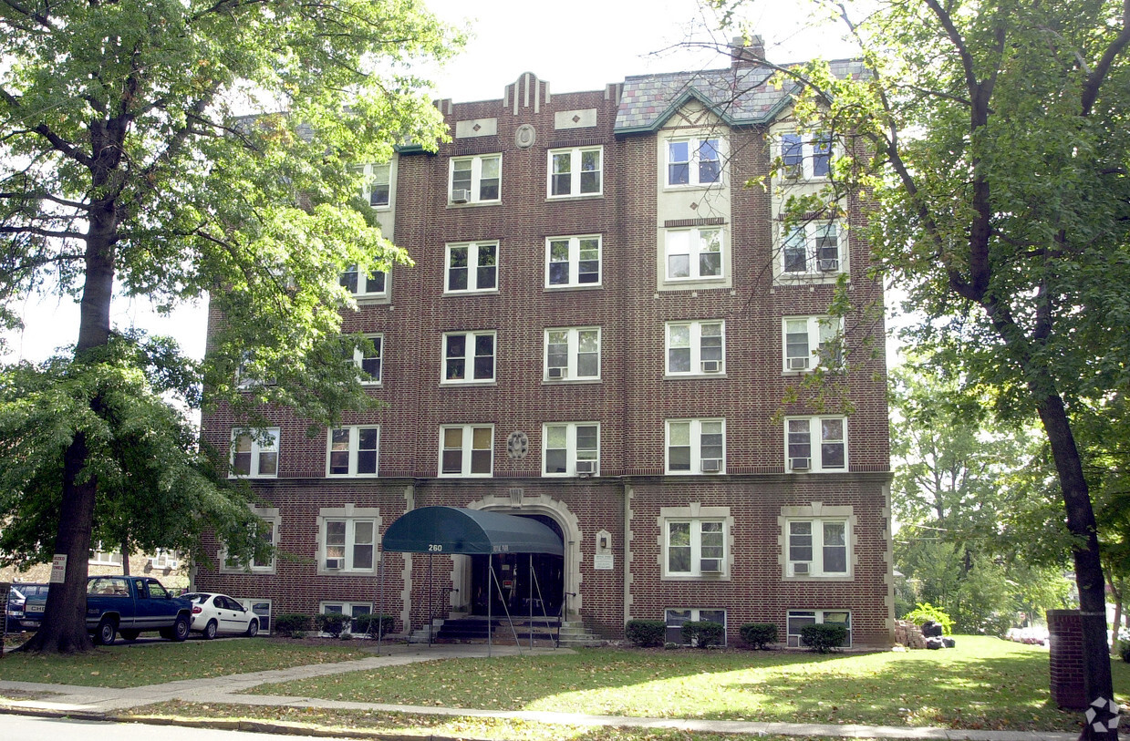 Building Photo - Royal Park Apartments