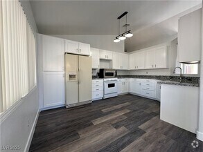 Building Photo - 2854 Cordillera Dr
