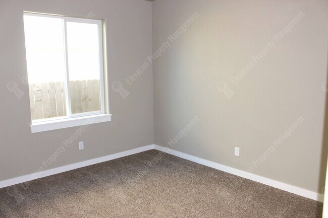 Foto del edificio - 3 BR home in Southeast Bend