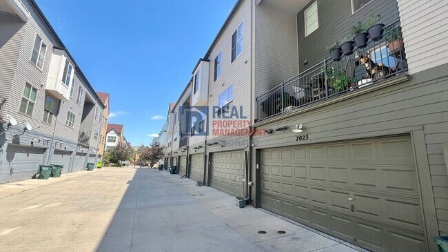 Foto del edificio - 7023 W Virginia Ave