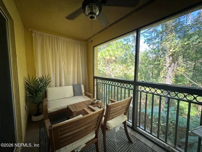 Foto del edificio - 9745 Touchton Rd