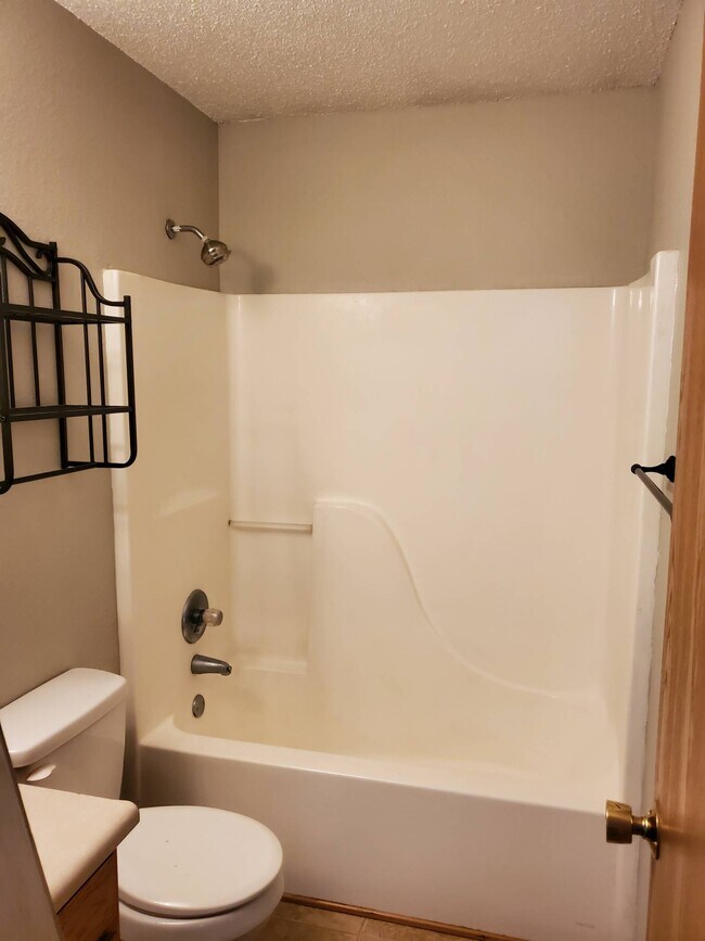 Foto del edificio - 8632 Coralberry Ln