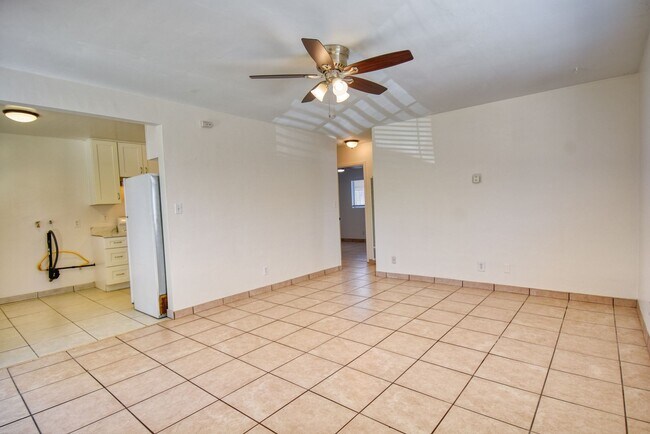 Foto del edificio - Two Bedroom condo in Pacific Beach