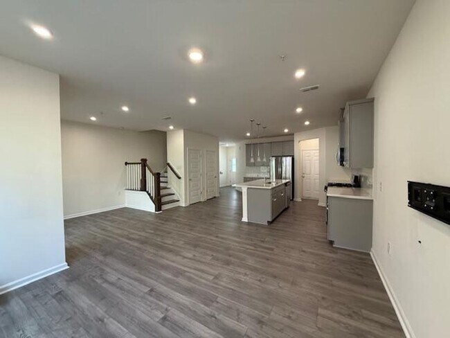 Photo - 1216 Grenshaw Dr Townhome